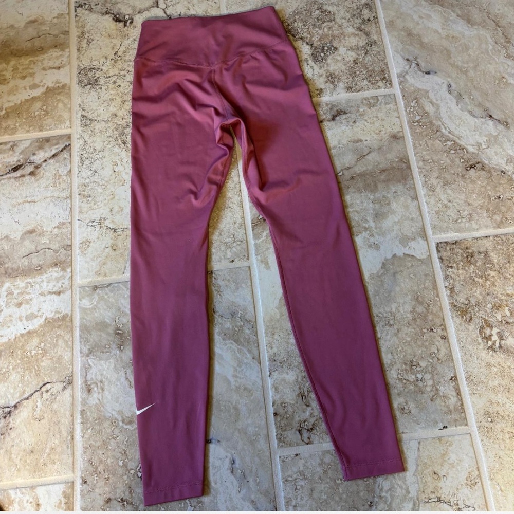 Nike Mauve Leggings